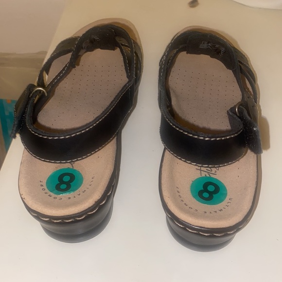 Clarks Shoes Size 8 - Picture 2 of 7